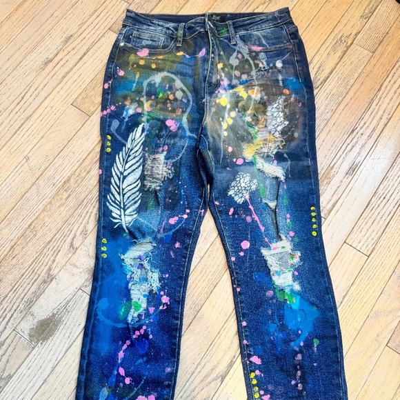 Winnie WoodsonHand-Paintedboho Judy Blue Boyfriend Jeans